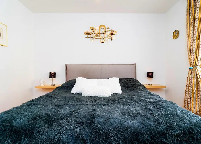 Luxury Kings Residence